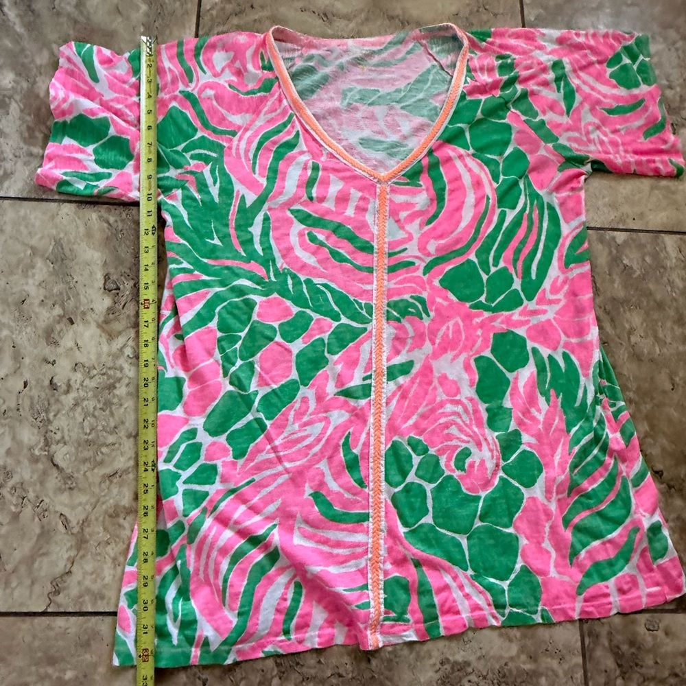 Lilly Pulitzer Pink and Green V‑Neck Floral Shift Dress - Picture 4 of 7